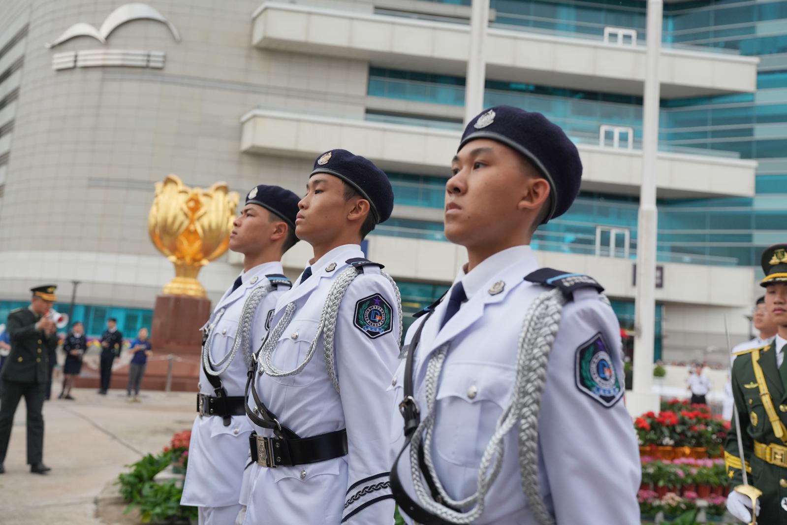 Inheriting the May Fourth Spirit: Students Appointed as Flag Bearers at the Golden Bauhinia Square Flag-Raising Ceremony
